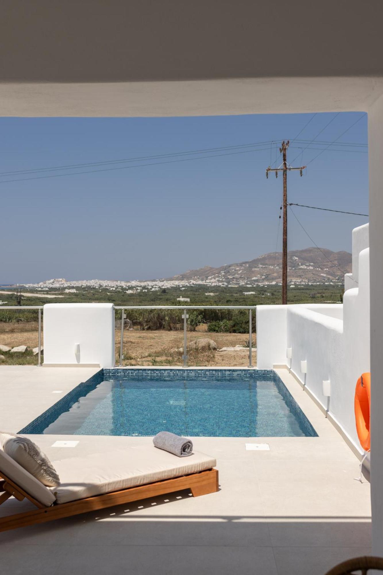 Aeron Villas And Suites Naxos Agia Anna  Buitenkant foto